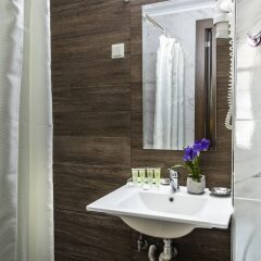 Отель Egnatia Hotel Греция, Салоники - 3 отзыва об отеле, цены и фото номеров - забронировать отель Egnatia Hotel онлайн ванная
