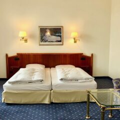 Отель Bayerischer Hof Dresden Германия, Дрезден - 2 отзыва об отеле, цены и фото номеров - забронировать отель Bayerischer Hof Dresden онлайн