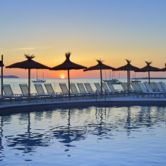 Отель Alua Hawaii Ibiza Испания, Сан-Антони-де-Портмань - отзывы, цены и фото номеров - забронировать отель Alua Hawaii Ibiza онлайн бассейн фото 2