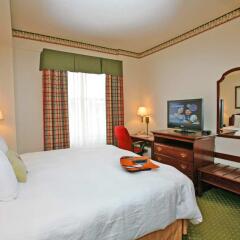 Отель Hampton Inn Indianapolis Downtown Across from Circle Centre комната для гостей фото 5