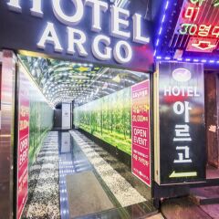 Argo Hotel развлечения