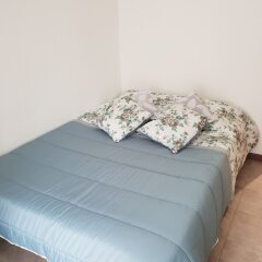 Отель Zuni Guest House комната для гостей
