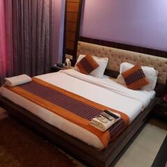 Hotel Grand Plaza комната для гостей