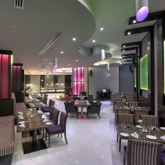 Raintree Rolla Hotel гостиничный бар