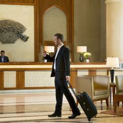 Отель Crowne Plaza Jordan Dead Sea Resort & Spa Иордания, Сваймех - отзывы, цены и фото номеров - забронировать отель Crowne Plaza Jordan Dead Sea Resort & Spa онлайн интерьер отеля фото 3