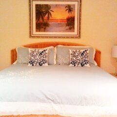 Seven Mile Beach Resort & Club in Seven Mile Beach, Cayman Islands from 407$, photos, reviews - zenhotels.com guestroom