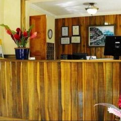 Bar-B-Barn Beach Hotel интерьер отеля