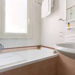 Отель Rome Accommodation - Cavour ванная