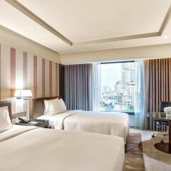 Отель Doubletree By Hilton Sukhumvit Бангкок комната для гостей фото 4