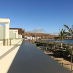 Отель R2 Bahía Playa Design Hotel & Spa Wellness - Adults Only Испания, Тарахалехо - отзывы, цены и фото номеров - забронировать отель R2 Bahía Playa Design Hotel & Spa Wellness - Adults Only онлайн приотельная территория фото 2