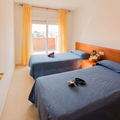 Отель InmoSantos Apartaments Daniel Испания, Курорт Росес - отзывы, цены и фото номеров - забронировать отель InmoSantos Apartaments Daniel онлайн комната для гостей фото 4