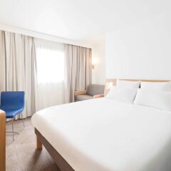 Отель Novotel Nice Arenas Aeroport Франция, Ницца - 1 отзыв об отеле, цены и фото номеров - забронировать отель Novotel Nice Arenas Aeroport онлайн комната для гостей фото 2