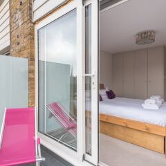 Отель Bright Family Home in Primrose Hill Великобритания, Лондон - отзывы, цены и фото номеров - забронировать отель Bright Family Home in Primrose Hill онлайн балкон