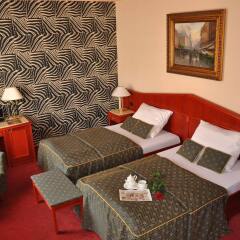 Hotel Carlton в номере
