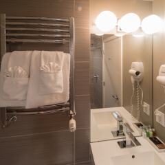 Отель NUVO Hotel Suites Канада, Калгари - отзывы, цены и фото номеров - забронировать отель NUVO Hotel Suites онлайн ванная фото 2