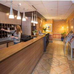 Отель City-Hotel Ansbach am Kurfürstendamm Германия, Берлин - 1 отзыв об отеле, цены и фото номеров - забронировать отель City-Hotel Ansbach am Kurfürstendamm онлайн интерьер отеля