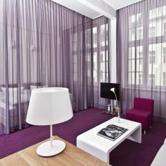 Отель Wyndham Garden Berlin Mitte 4* Улучшенный номер с различными типами кроватей фото 4