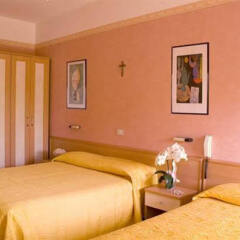Hotel Nella Римини комната для гостей фото 3