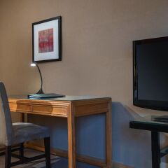 Отель Metropolitan Hotel Vancouver Канада, Ванкувер - отзывы, цены и фото номеров - забронировать отель Metropolitan Hotel Vancouver онлайн удобства в номере фото 2