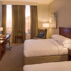 Отель Hilton St. Louis Downtown Сент-Луис комната для гостей фото 2