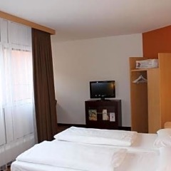Отель ibis Nuernberg Altstadt Германия, Нюрнберг - 1 отзыв об отеле, цены и фото номеров - забронировать отель ibis Nuernberg Altstadt онлайн удобства в номере фото 2