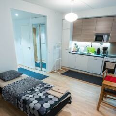 Апартаменты Helppo Hotelli Apartments Jyväskylä Ювяскюля комната для гостей фото 5