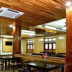 Отель Vansana LuangPrabang Hotel Лаос, Луангпхабанг - отзывы, цены и фото номеров - забронировать отель Vansana LuangPrabang Hotel онлайн гостиничный бар