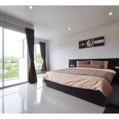 Отель The Bedroom Kata Beach балкон