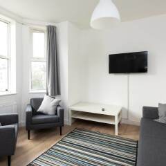Апартаменты Cosy 1BD Apartment in West Didsbury комната для гостей фото 5