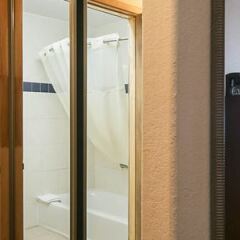 Отель Comfort Inn Kingsville Кингсвилль ванная фото 2