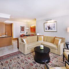 Отель The Ritz-Carlton Residences, Dubai International Financial Centre Дубай комната для гостей фото 4