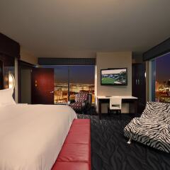 Отель Elara by Hilton Grand Vacations - Center Strip США, Лас-Вегас - 8 отзывов об отеле, цены и фото номеров - забронировать отель Elara by Hilton Grand Vacations - Center Strip онлайн комната для гостей фото 5