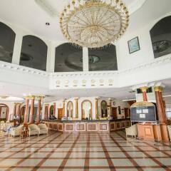 Royal Benja Hotel бассейн