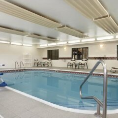 Отель Country Inn & Suites Columbus Airport США, Колумбус - отзывы, цены и фото номеров - забронировать отель Country Inn & Suites Columbus Airport онлайн бассейн фото 2