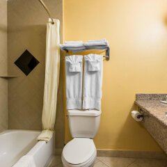 Отель Quality Inn & Suites Bell Gardens Белл Гарденс ванная