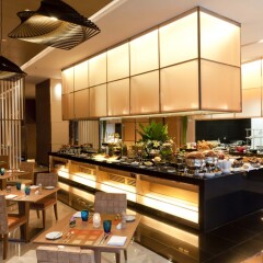 Отель Eastin Grand Hotel Sathorn Таиланд, Бангкок - 10 отзывов об отеле, цены и фото номеров - забронировать отель Eastin Grand Hotel Sathorn онлайн питание фото 3