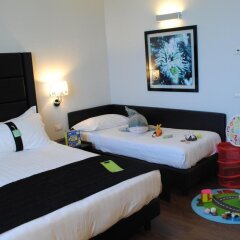 Отель Holiday Inn Genoa City Генуя детские мероприятия