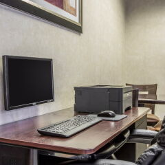 Отель Quality Inn & Suites Los Angeles Airport - LAX интерьер отеля фото 3