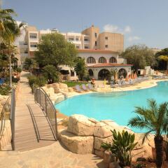 Отель Smartline Paphos пляж