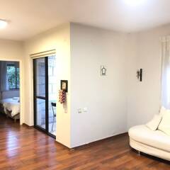Large Renovated 2BR with a nice Balcony Израиль, Иерусалим - отзывы, цены и фото номеров - забронировать отель Large Renovated 2BR with a nice Balcony онлайн фитнесс-зал