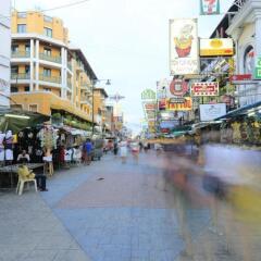 Отель Banglumpoo Place фото 3
