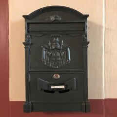 Отель International Student House Florence сейф в номере