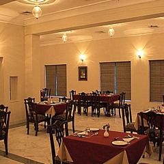 Отель King's Abode питание