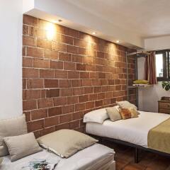 Отель AinB Las Ramblas-Guardia Apartments Испания, Барселона - 1 отзыв об отеле, цены и фото номеров - забронировать отель AinB Las Ramblas-Guardia Apartments онлайн комната для гостей фото 3