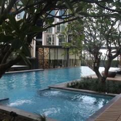 Отель Arthouse Uptown Phuket Таиланд, Пхукет - отзывы, цены и фото номеров - забронировать отель Arthouse Uptown Phuket онлайн бассейн
