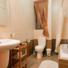 Апартаменты Luxury Holiday Apartment IN Qawra Каура ванная