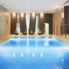 Отель Holiday Inn London Kings Cross / Bloomsbury бассейн