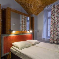 Отель Five Stars Luxury Hostel Польша, Вроцлав - отзывы, цены и фото номеров - забронировать отель Five Stars Luxury Hostel онлайн комната для гостей фото 2