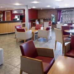 Отель Holiday Inn Express Liverpool-Albert Dock Великобритания, Ливерпуль - отзывы, цены и фото номеров - забронировать отель Holiday Inn Express Liverpool-Albert Dock онлайн гостиничный бар
