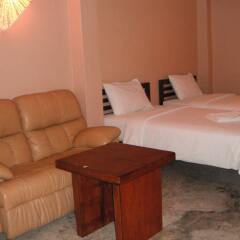 Отель Smile Buri House Бангкок комната для гостей